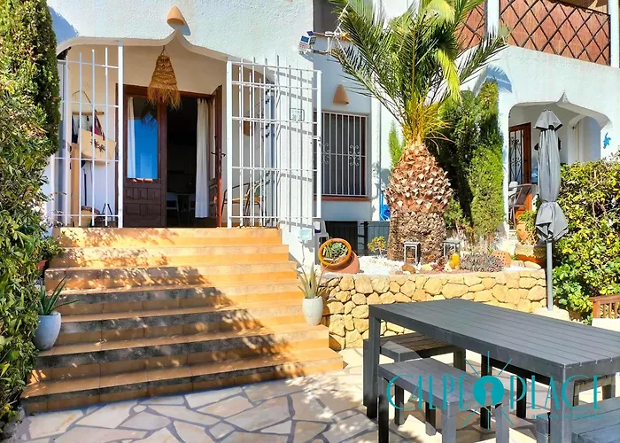 Shangrilla Con Piscina Comunitaria Feriehus