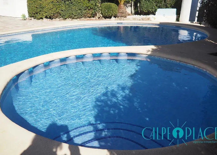 Shangrilla Con Piscina Comunitaria Feriehus *