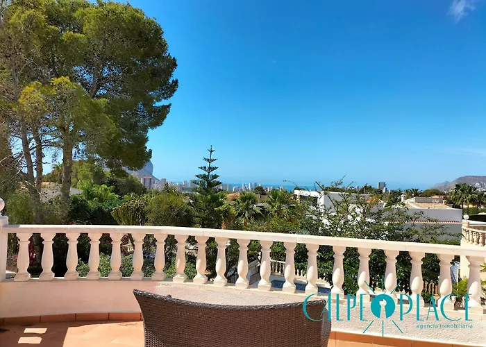 Shangrilla Con Piscina Comunitaria Feriehus *