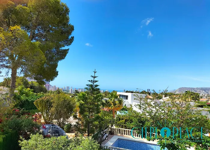 Shangrilla Con Piscina Comunitaria Feriehus